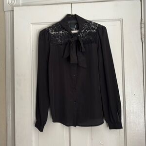 Kardashian Kollection black lace tied bow neck dress shirt size small.